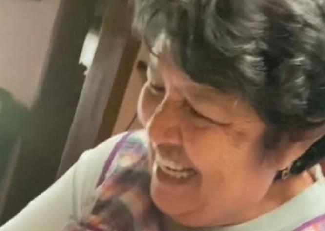 Abuelita le regaló sus ahorros a su nieta para que vaya al concierto de Bad Bunny Abuelita le regaló sus ahorros a su nieta para que vaya al concierto de Bad Bunny