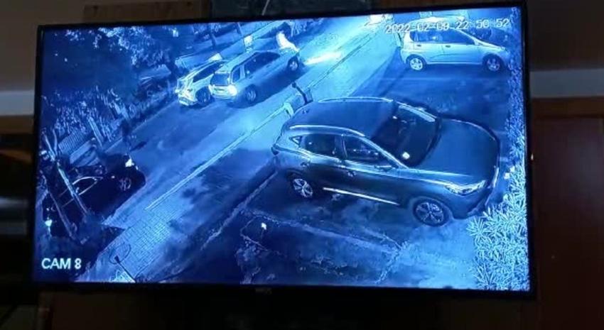 Violento robo en Las Condes: Delincuentes agredieron al conductor con un destornillador