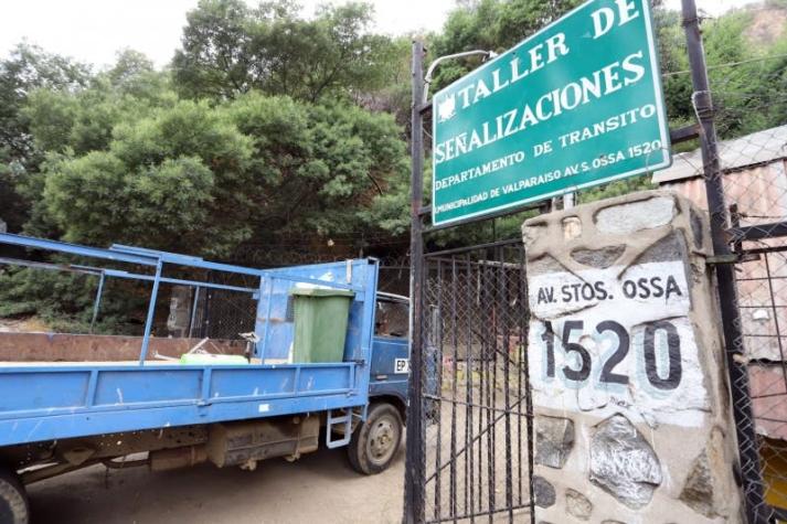 Roban 30 semáforos desde taller municipal en Valparaíso Roban 30 semáforos desde taller municipal en Valparaíso