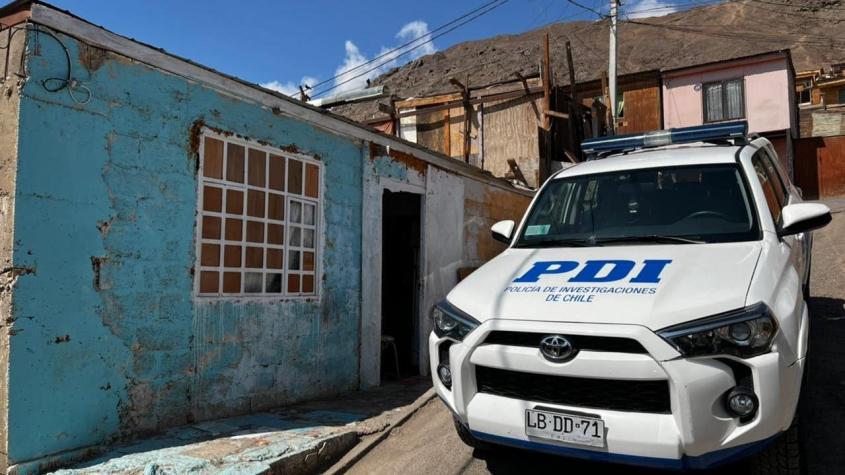 Encuentran dos cuerpos en casa de Antofagasta: Investigan posible femicidio y suicidio