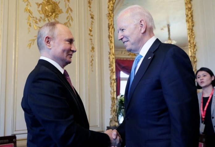 Biden y Putin mantuvieron una conversación telefónica por situación de Ucrania