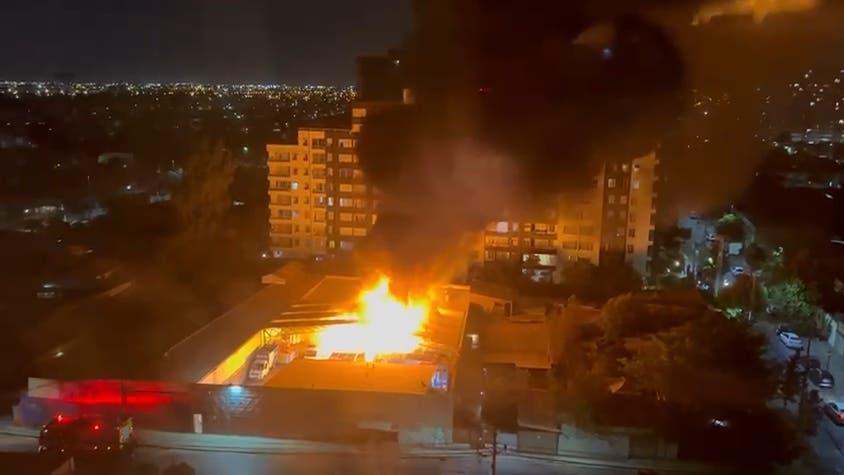 [VIDEOS] Las dramáticas imágenes del incendio de una bodega de gas en La Cisterna