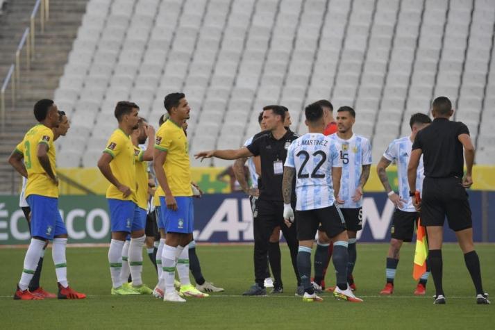 Interrumpido Brasil-Argentina se jugará en estadio por definir y FIFA suspende a cuatro argentinos
