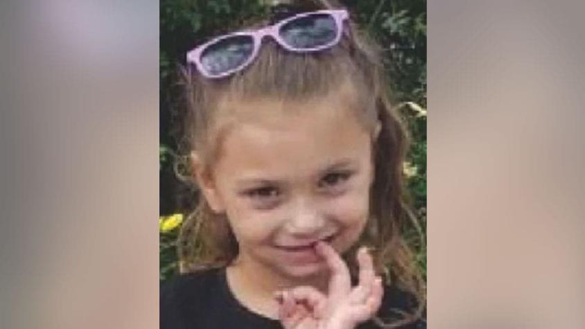 El rescate de una niña desaparecida que fue hallada en un hueco bajo una escalera en Nueva York