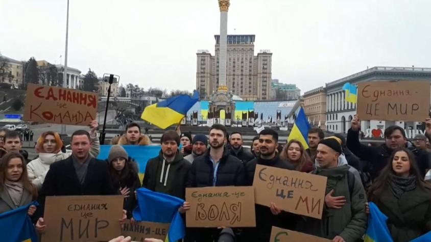 [VIDEO] "Día de la Unidad" en Ucrania para combatir el miedo a la invasión