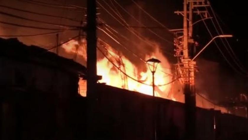 Gobierno anuncia bono de Emergencia para 98 damnificados por incendio en San Fernando