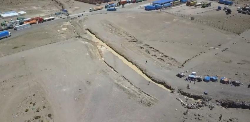 [VIDEO] Autorizan maquinaria que ampliará zanjas en frontera en Colchane