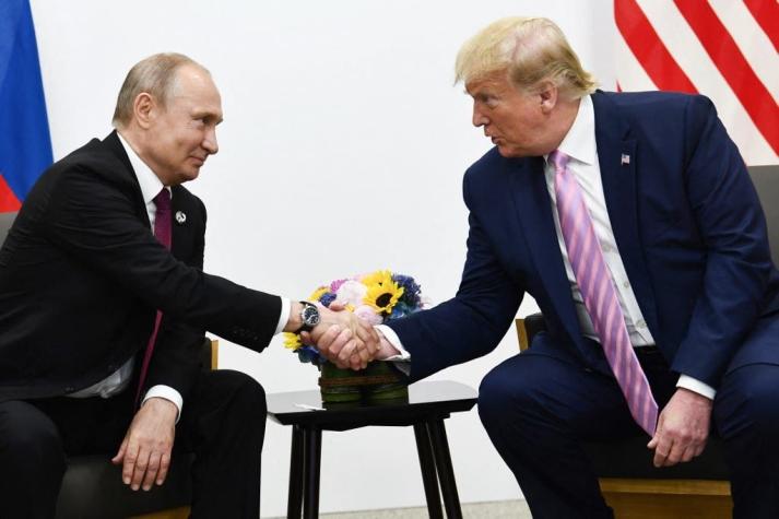 Trump dice que "de ninguna manera" Rusia habría invadido Ucrania si él fuera presidente Trump dice que "de ninguna manera" Rusia habría invadido Ucrania si él fuera presidente