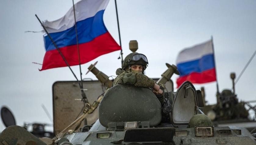 ¿Qué tan grande es el ejército de Rusia y en cuánto supera al de Ucrania?