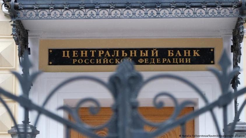 Crisis en Ucrania: Rusia dará "apoyo necesario" a bancos sancionados