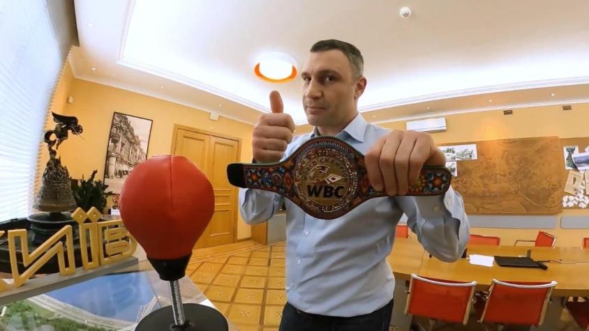 [VIDEO] La increíble historia del alcalde de Kiev: cambió los guantes de box por una metralleta