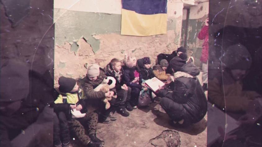 [VIDEO] Vivir bajo tierra: así se refugian en Ucrania, escondidos en búnker o en el metro