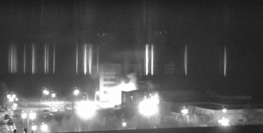 El incendio en la planta nuclear de Ucrania quedó "extinguido" El incendio en la planta nuclear de Ucrania quedó "extinguido"