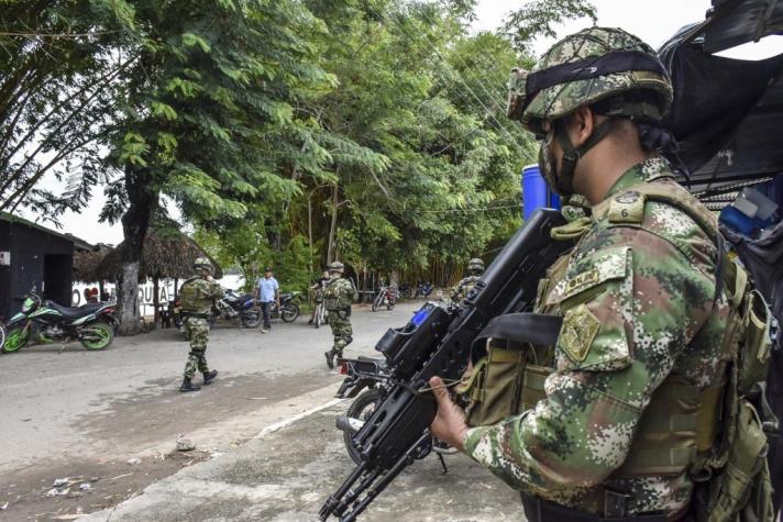 Ex militares colombianos defenderán a Ucrania de la invasión rusa