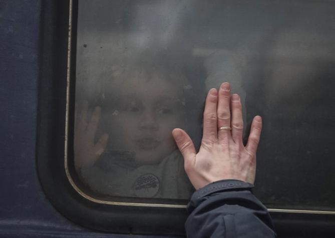 Guerra en Ucrania: Niño ucraniano de 11 años cruzó solo la frontera con Eslovaquia
