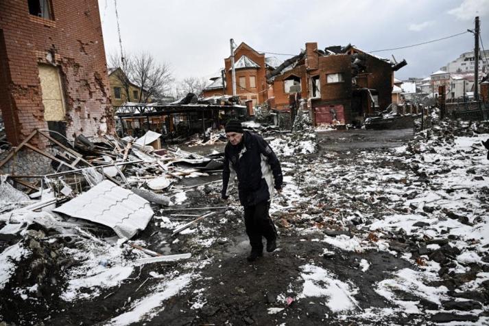 Tres muertos y tres niños heridos al explotar una mina antipersonal en el norte de Kiev