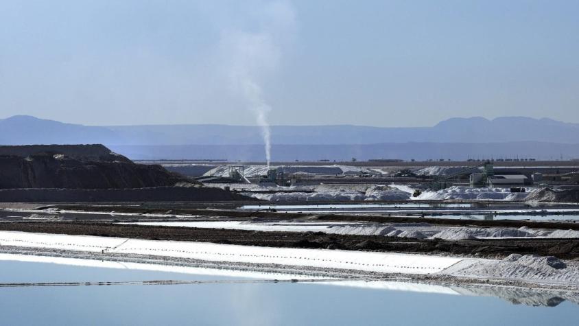 Convención: Nacionalización de minería golpea a las empresas y firma de EEUU alerta sobre tratados