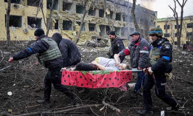 Bombardeo a hospital de maternidad  en Mariúpol deja a 17 heridos
