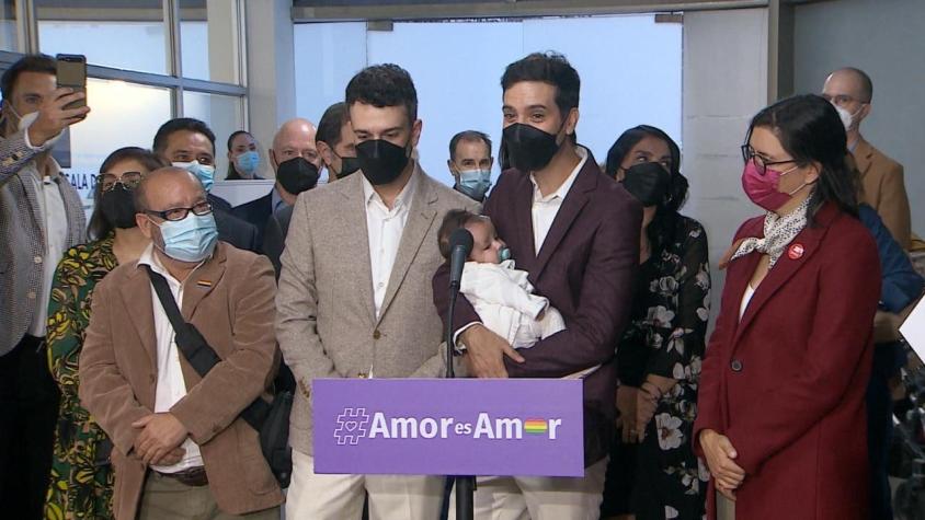 [VIDEO] Chile celebra los primeros matrimonios igualitarios