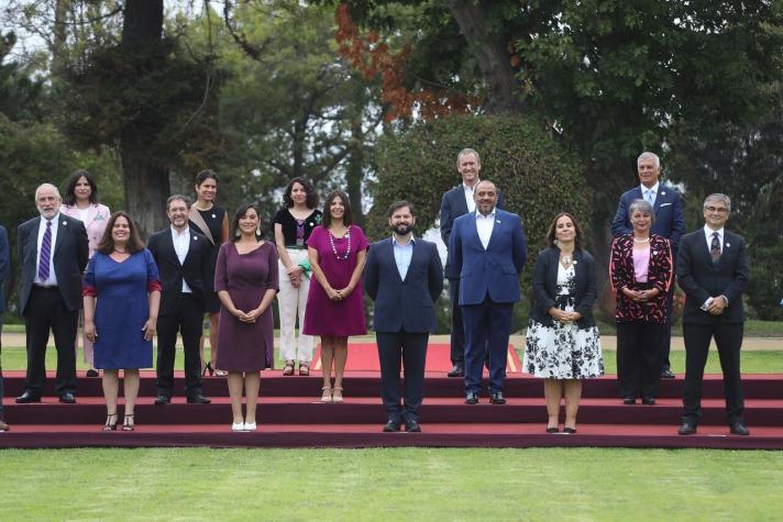 Mira la primera foto oficial del Presidente Gabriel Boric minutos antes de asumir con su gabinete