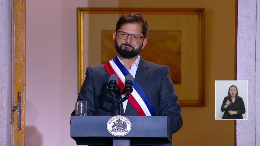 [VIDEO] Revisa completo el primer discurso del Presidente Boric desde el palacio de La Moneda