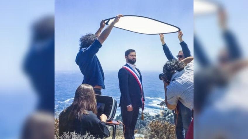 Detrás de escenas de foto oficial del Presidente Boric: El mar de fondo y un equipo de mujeres