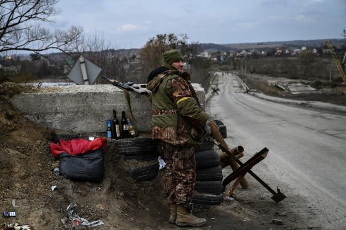Ucrania se prepara para una "defensa encarnizada" de Kiev