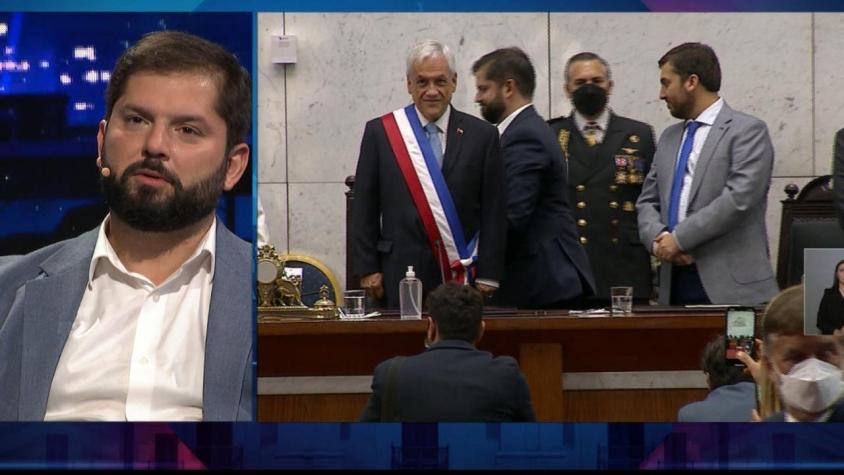 La explicación del Presidente Boric por su viralizada "vueltita" en el cambio de mando La explicación del Presidente Boric por su viralizada "vueltita" en el cambio de mando