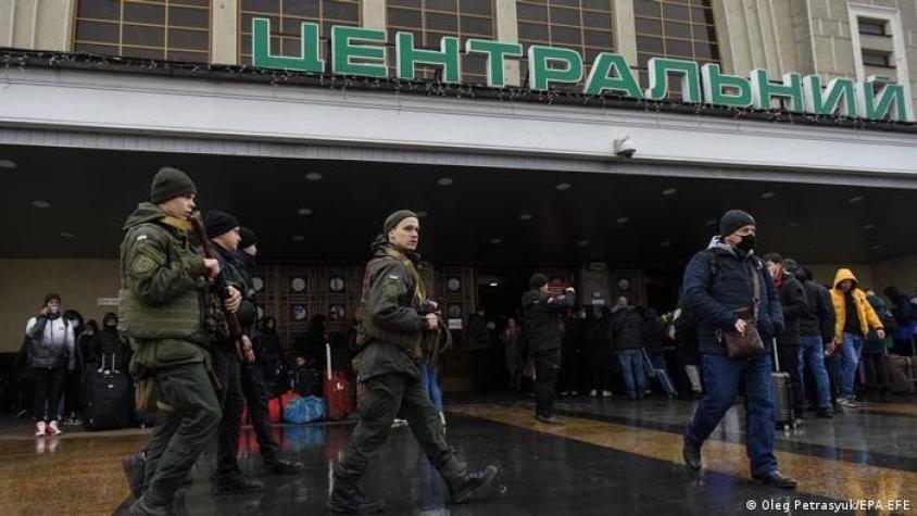 Toque de queda de 36 horas en Kiev a partir de este martes