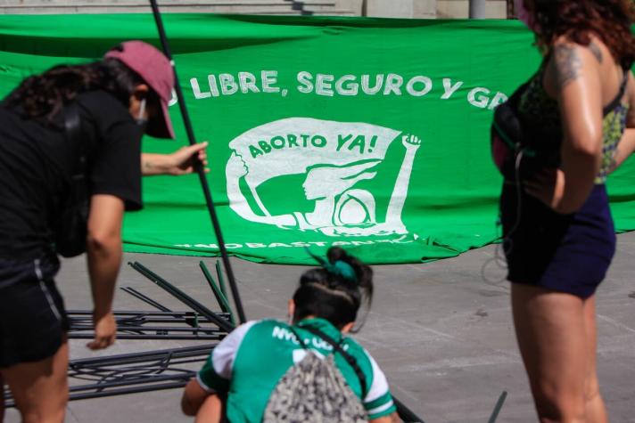 Diputada Schneider enfrenta al senador Kast tras mensaje por aprobación del aborto en la Convención