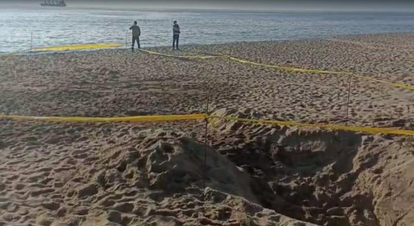 Ripamonti anuncia querella por vertimiento de hidrocarburos en Playa Los Marineros en Viña del Mar