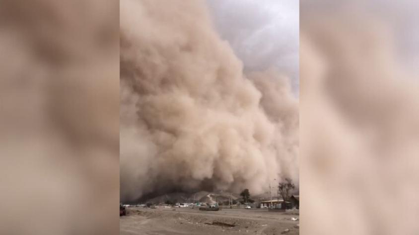Impresionante tormenta de arena se registra en Diego de Almagro: Reportan cortes de luz en la zona