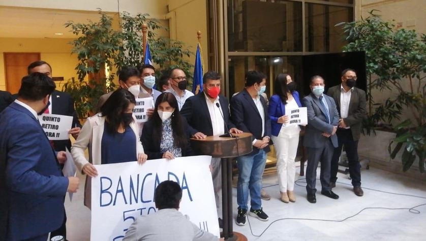 Con RN, el PPD y el Partido de la Gente: Diputados anuncian creación de "bancada del Quinto Retiro" Con RN, el PPD y el Partido de la Gente: Diputados anuncian creación de "bancada del Quinto Retiro"