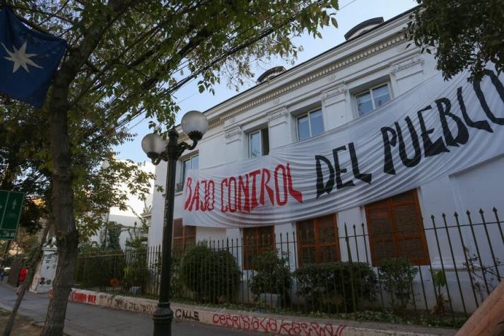 Tras ocho meses, ACES depone toma y entrega edificio del Instituto Nacional de Derechos Humanos