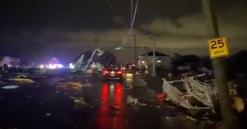 [VIDEO] Tornado mata al menos a una persona y destruye casas cerca de Nueva Orleans, EEUU