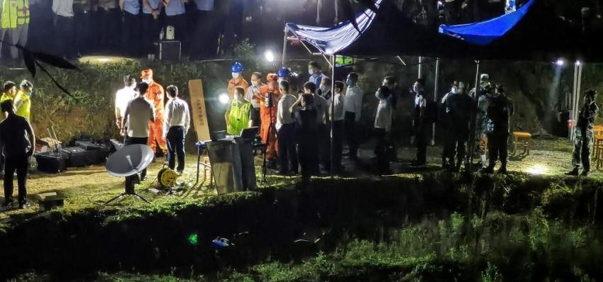 Encuentran una de las cajas negras de avión que se estrelló en China