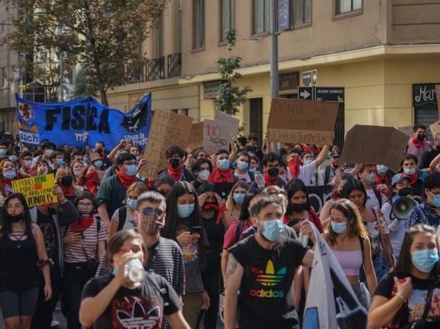 Municipio de Estación Central se querella por ataque a estudiantes durante marcha