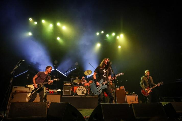 Muere baterista de Foo Fighters: banda canceló show en Bogotá minutos antes de subir al escenario