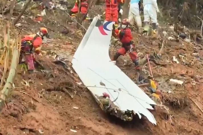 China oficializa la muerte de todos los pasajeros de avión accidentado