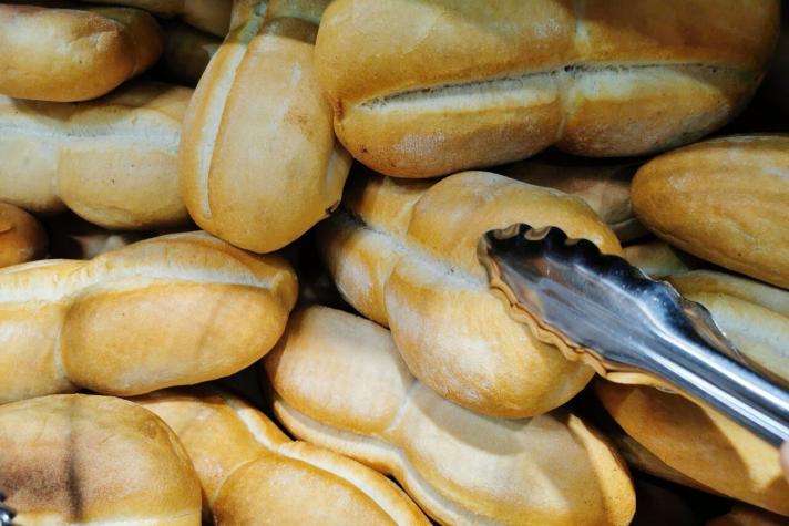 Pedro Aguirre Cerda abrirá "Panadería popular" para combatir el alza en el precio del pan