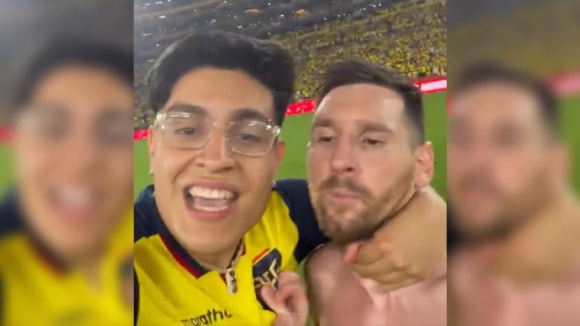 "¡Pará! ¡Pará!": El incómodo momento que vivió Messi con un hincha ecuatoriano que entró a la cancha