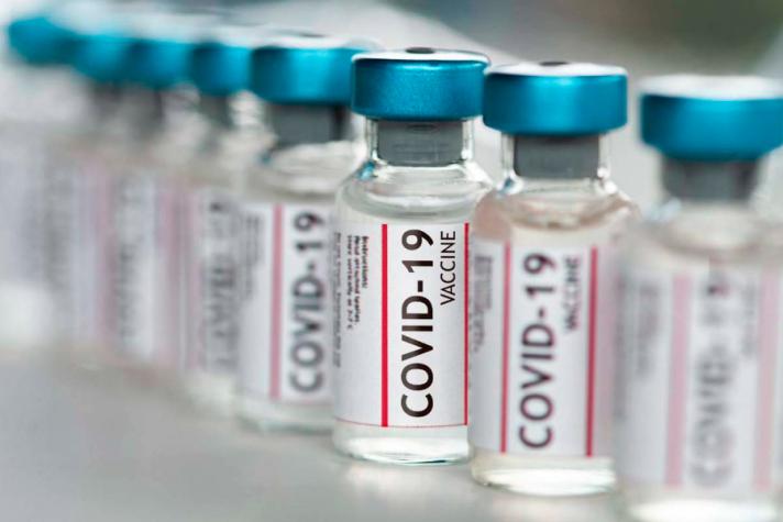 Estudio indica que la vacuna contra el covid reduce anticuerpos en seis meses