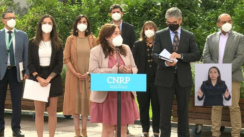 Primer comité interministerial de respuesta pandémica: Gobierno analiza uso de mascarilla y aforos