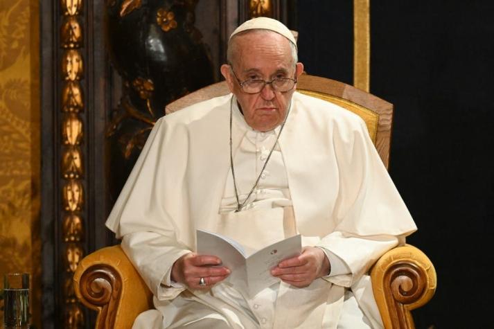 El papa fustiga los actos de "algún poderoso" encerrado en "intereses nacionalistas" ante la guerra