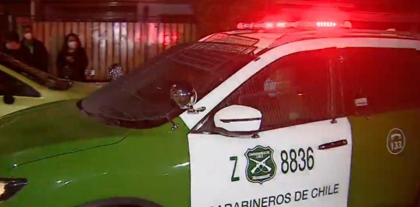 Familia sufrió violento portonazo en Maipú: Apuntaron con armas de fuego a niña de cuatro años
