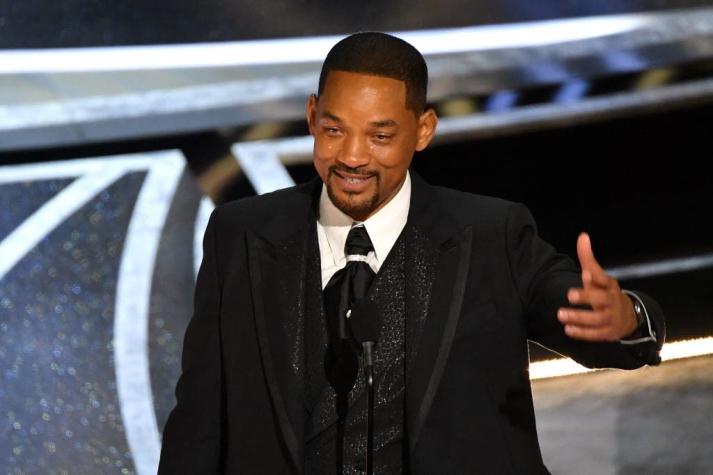 Academia prohíbe a Will Smith volver a los Oscar los próximos 10 años tras cachetada a Chris Rock