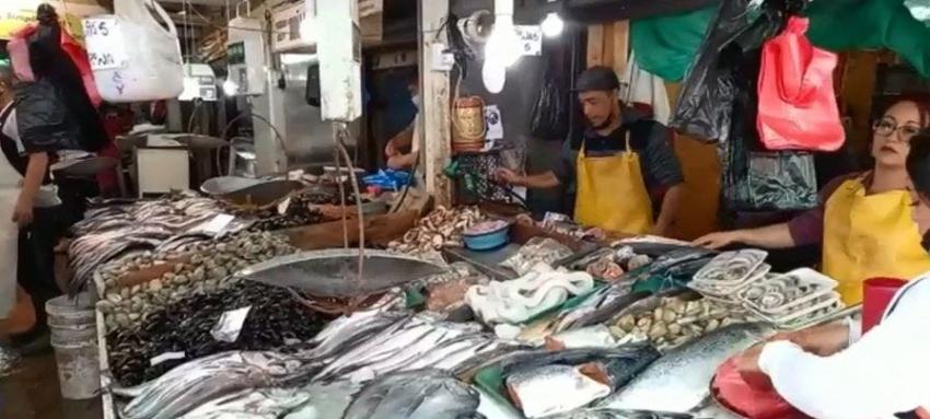 [VIDEO] Suben precios de pescados y mariscos a días de Semana Santa