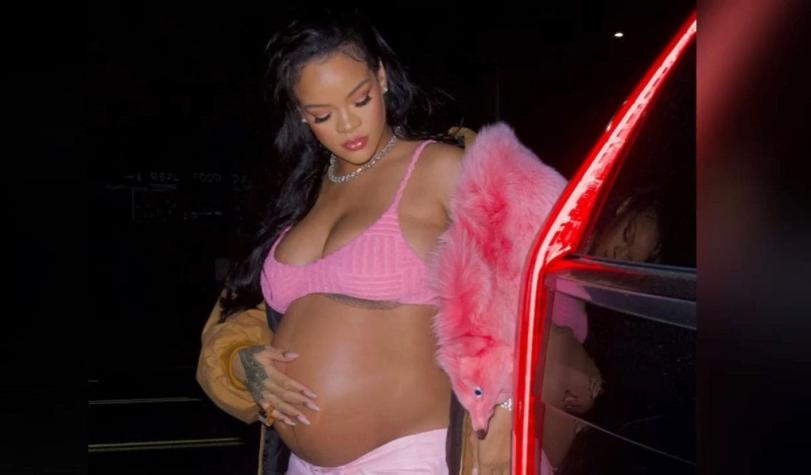 En la recta final de su embarazo: Rihanna posa al desnudo para nueva edición de la revista Vogue