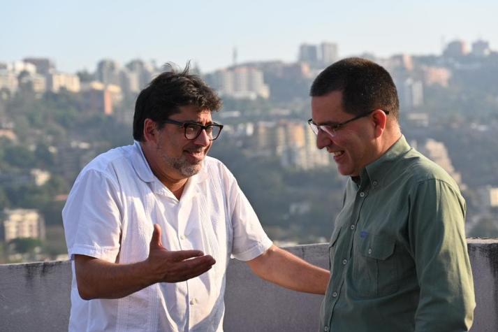 Alcalde Jadue viajó a Venezuela y se reunió con el ministro Arreaza