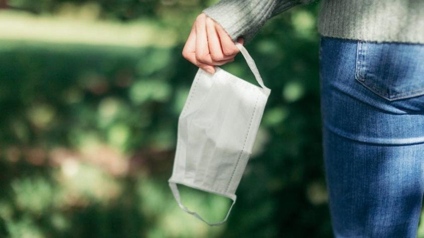 Plan Paso a Paso: En qué comunas se puede dejar de usar mascarilla en la calle desde este jueves